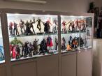 Custom figurine display case by Showfront